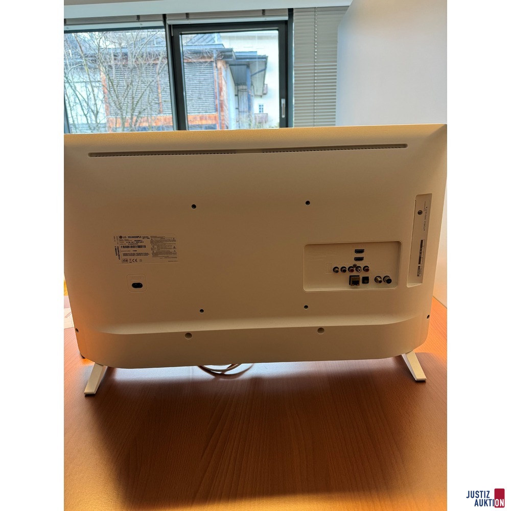 Fernseher LG 32 Zoll 32K6200PLA gebraucht/Gebrauchsspuren vorhanden