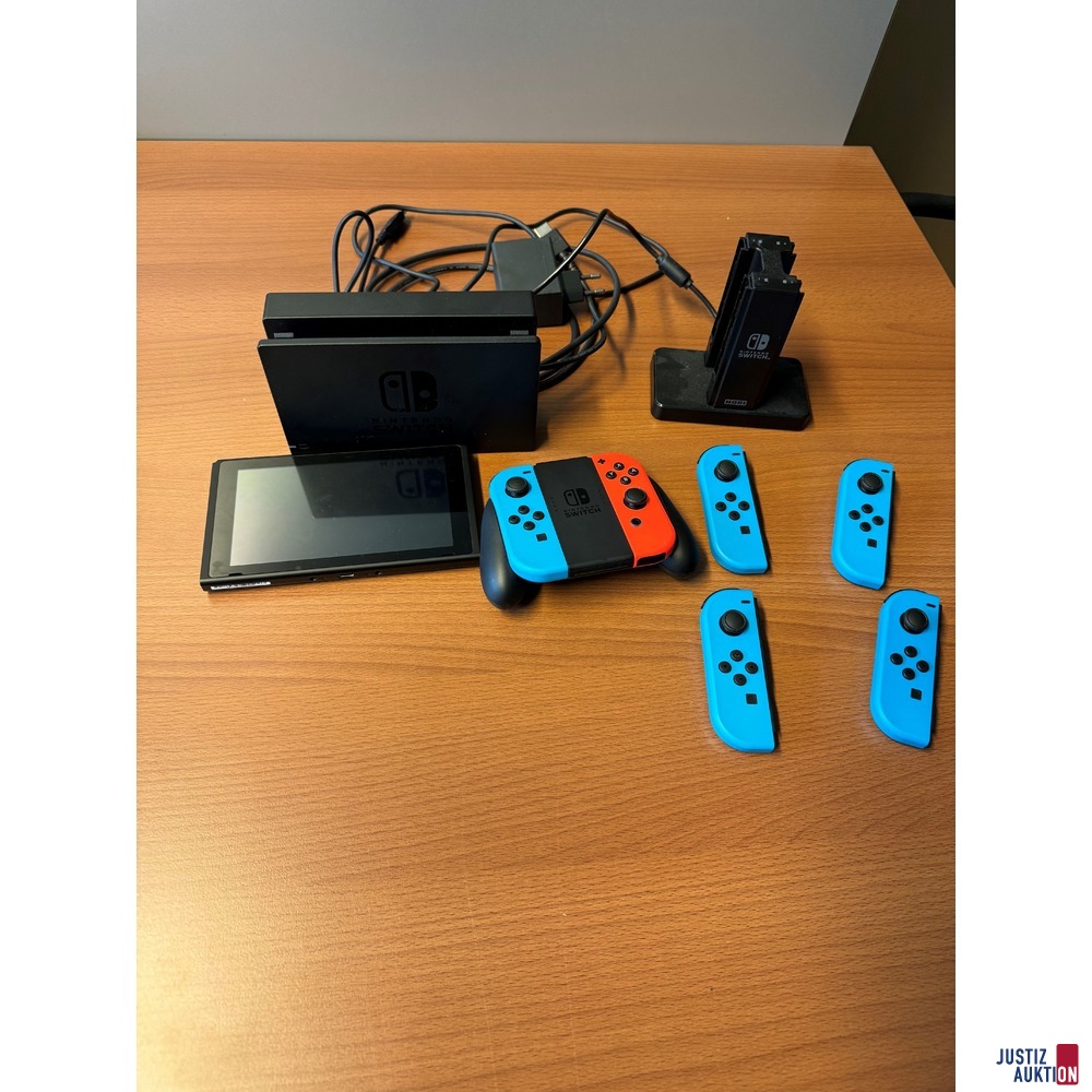 Nintendo Switch samt 4 extra Controller