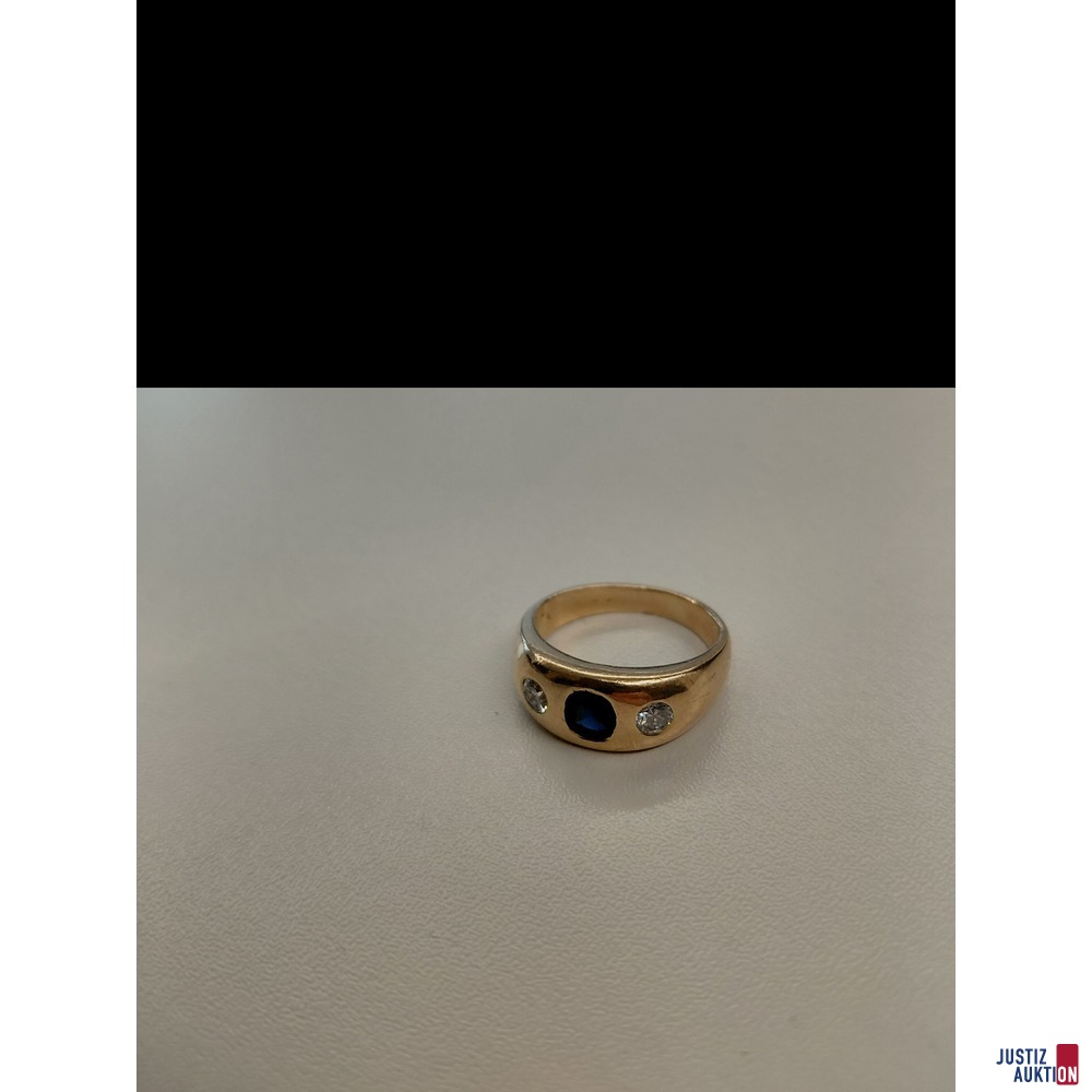 Goldring 585&comma;&nbsp;8&comma;1 Gramm mit Saphir und 2 Brillanten ca&period; 0&comma;35 ct