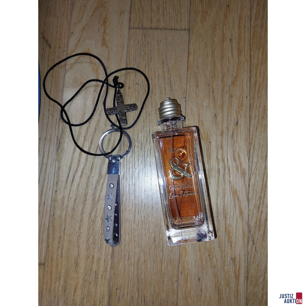 Regenschirm - Halskette - Schlüsselanhänger - Parfum​​​​​​​ gebraucht