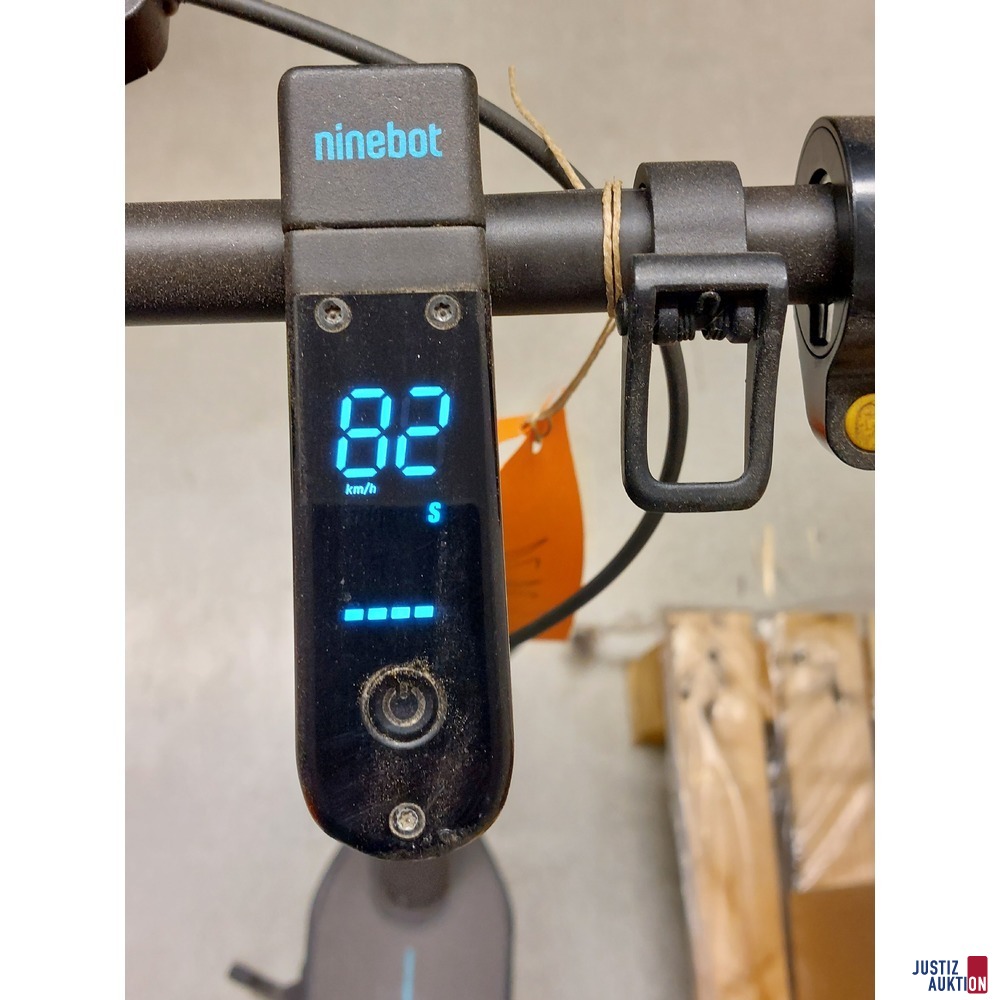 E-Scooter Ninebot Segway gebraucht/Gebrauchsspuren vorhanden