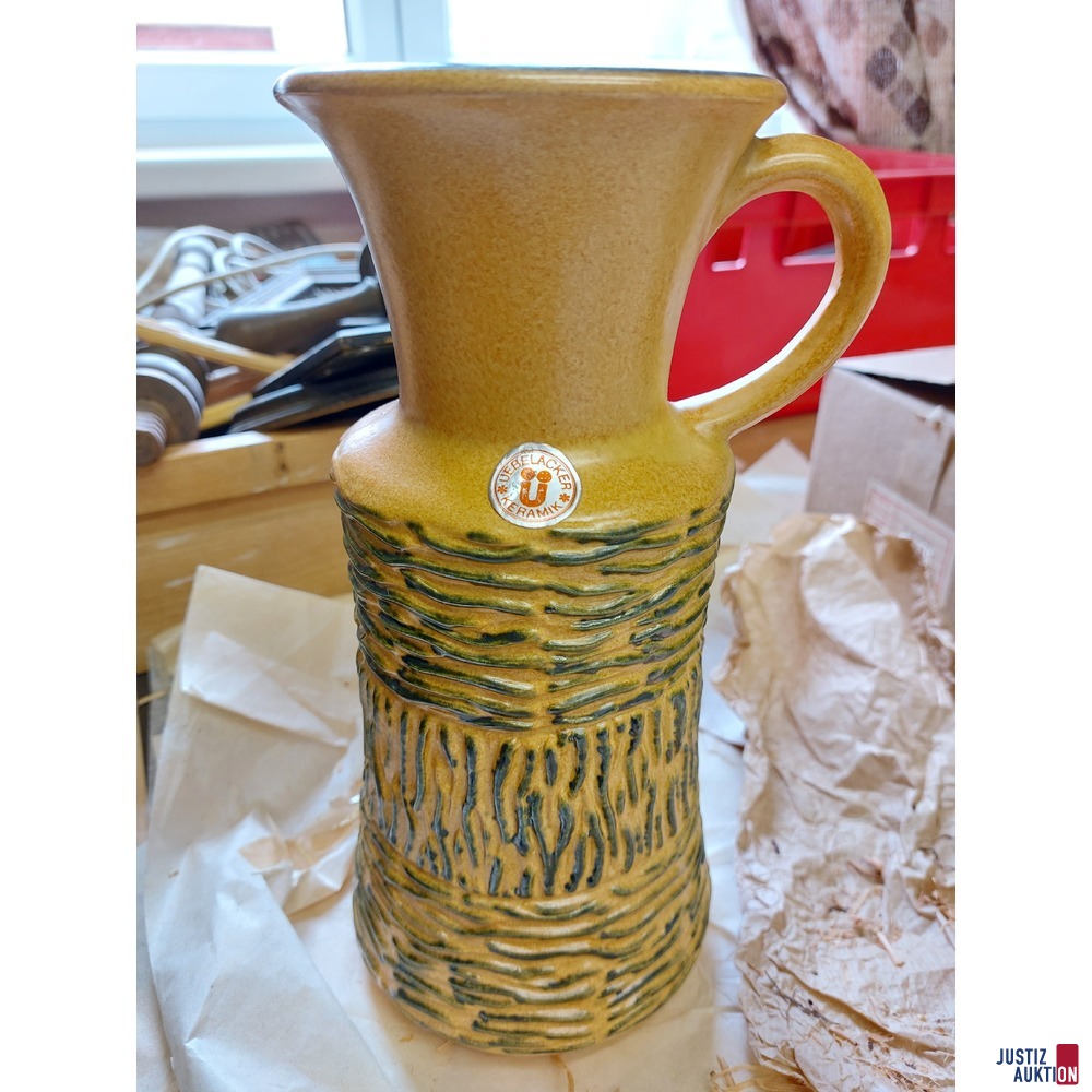 Diverse Vasen – Stein oder Glas