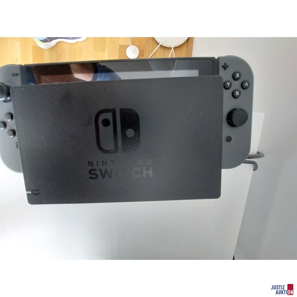 Playstation Switch Modell: HAC- 001 gebraucht/Gebrauchsspuren vorhanden
