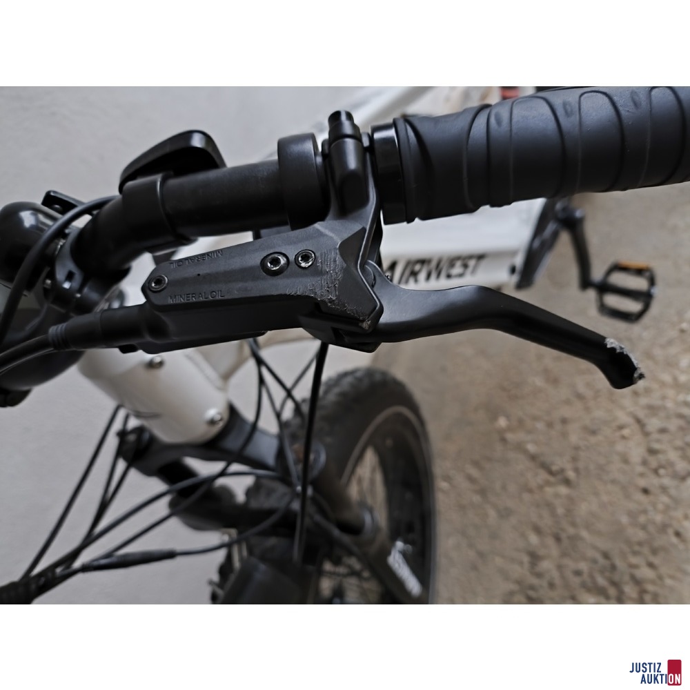 Beschädigung Bremshebel links