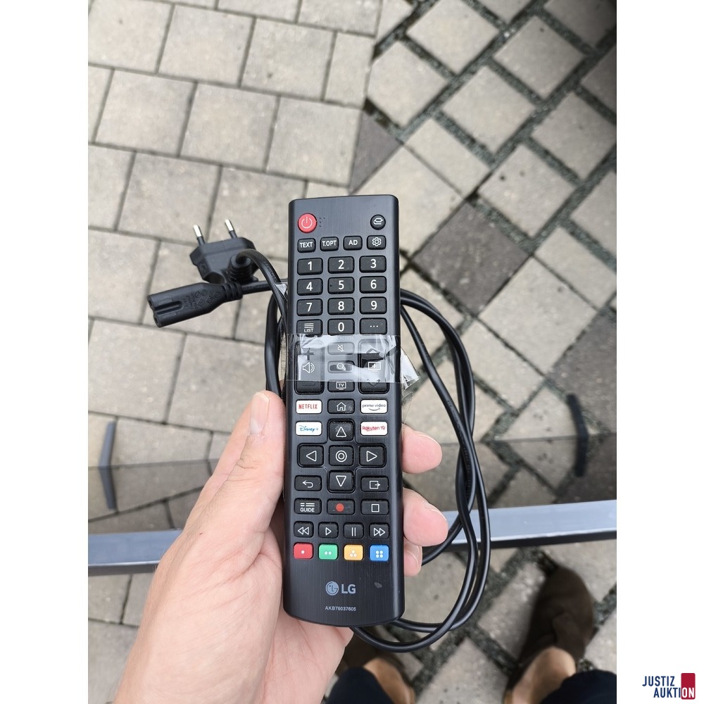 Zubeh&ouml;r&colon; Fernbedienung &plus; Kabel