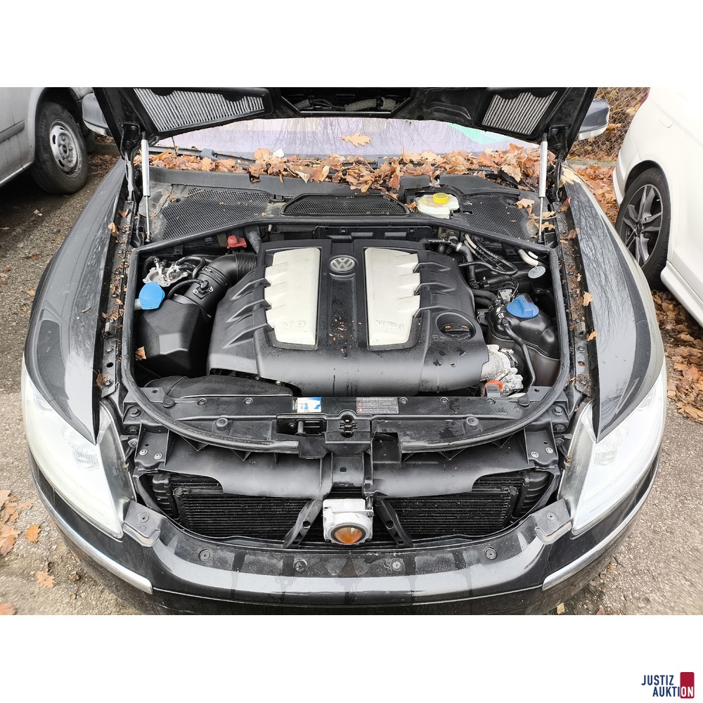 Detail au&szlig;en Motorraum