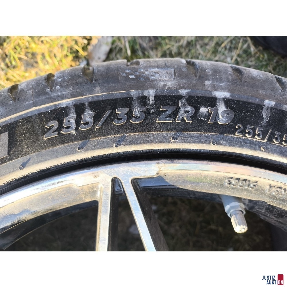 Detailansicht Reifen 2