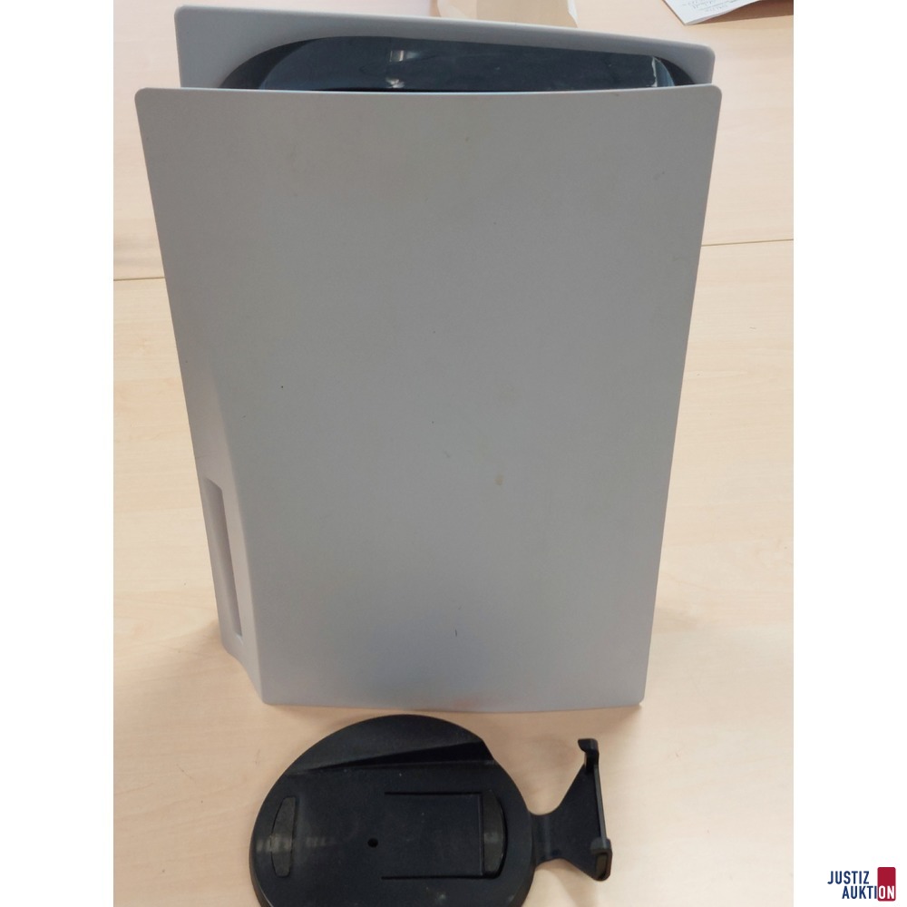 Playstation 5 der Marke Sony Model CFI-1216A