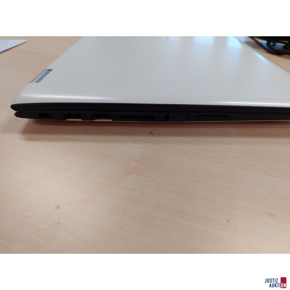 Laptop der Marke Lenovo Yoga 500 gebraucht/Gebrauchsspuren vorhanden