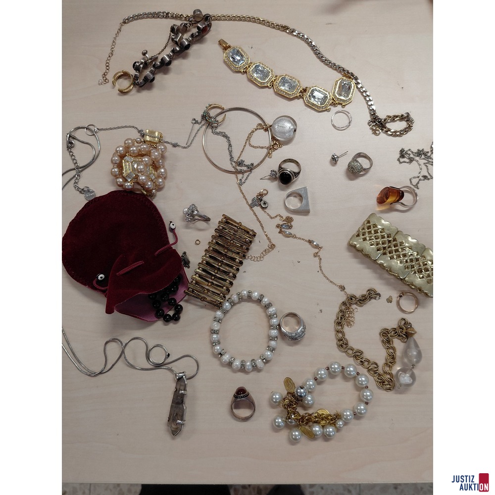 Konvolut an diversen Modeschmuck