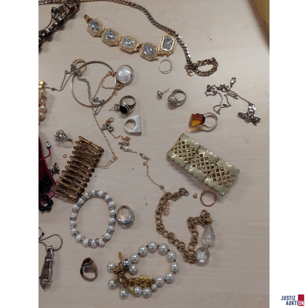 Konvolut an diversen Modeschmuck
