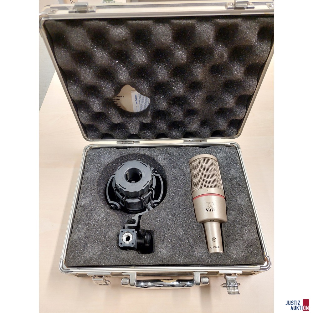 Mikrofon der Marke AKG C2000B samt Originalkoffer