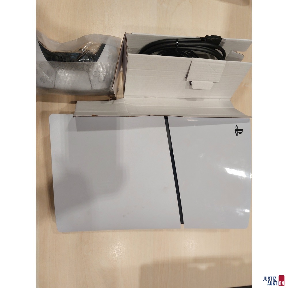Sony PS5 Digital Modellnummer: CFI-2016 B01Y