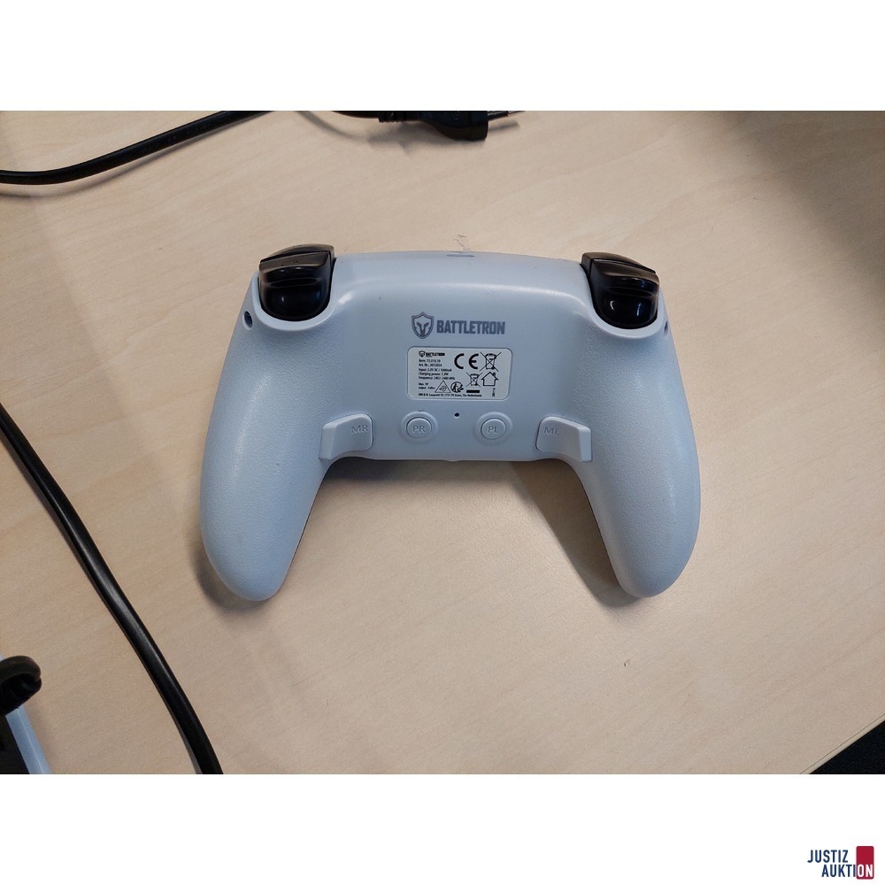 Playstation 5 der Marke Sony Model&colon; CFI-2016