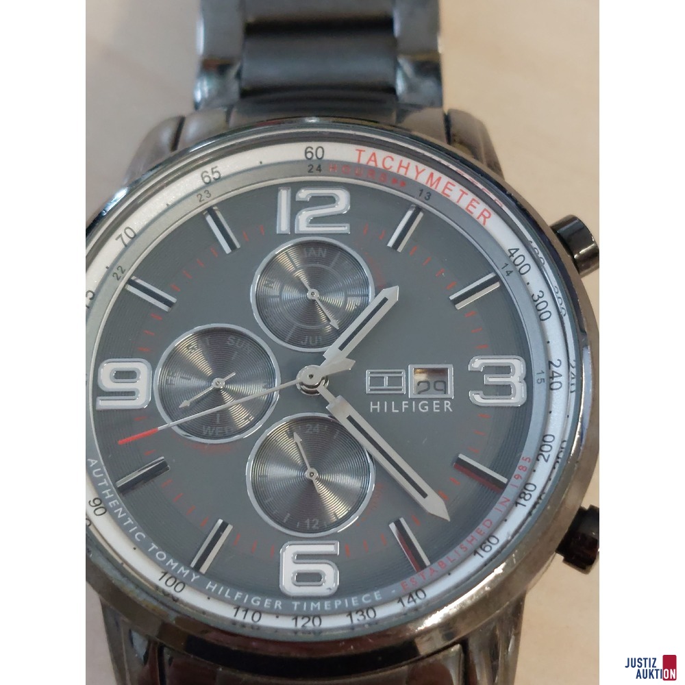 Herrenarmbanduhr der Marke Hilfiger