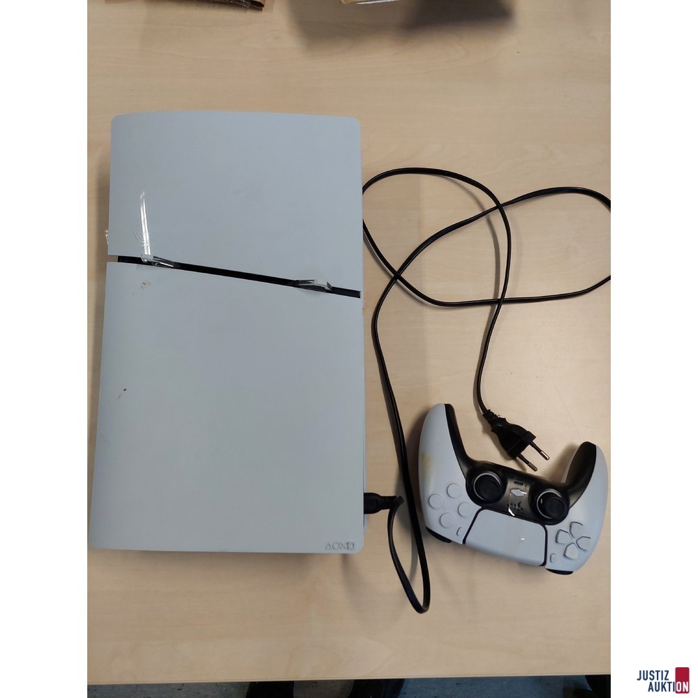 Playstation 5 der Marke Sony Model&colon; CFI-2016
