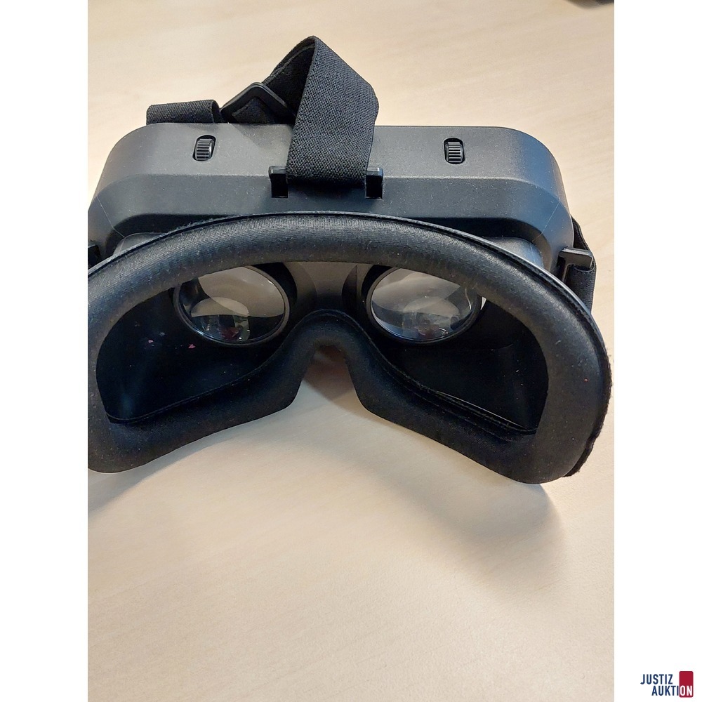 VR Brille der Marke Sony inkl&period; Ersatzeinsatz