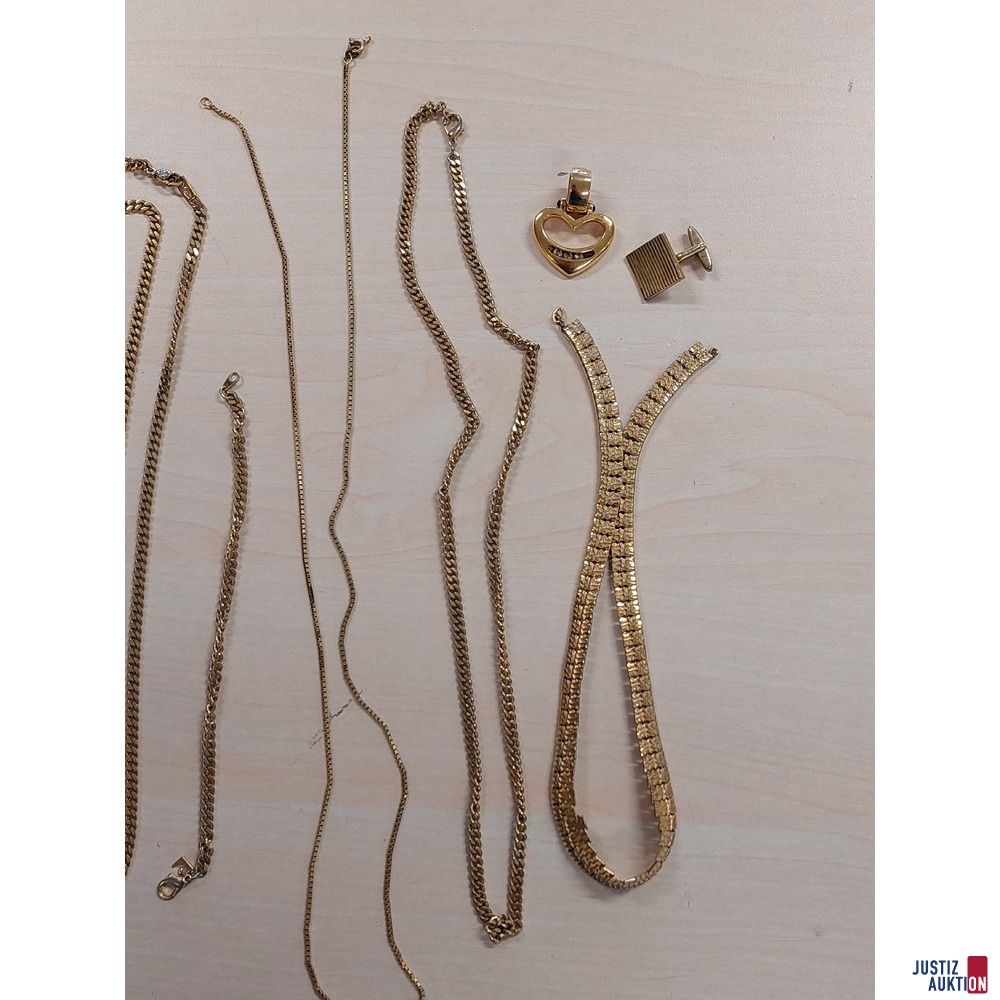 5 Halsketten und Colliers Messing vergoldet