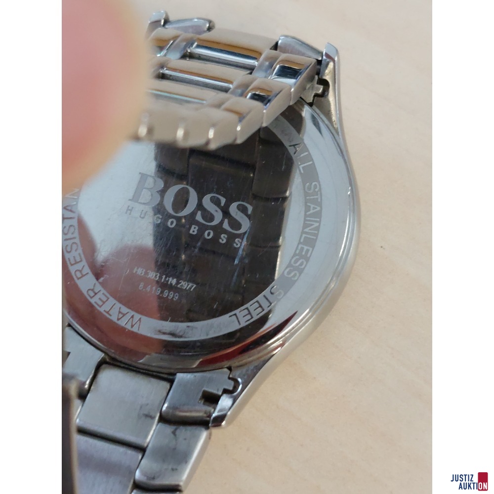Herrenarmbanduhr der Marke Boss