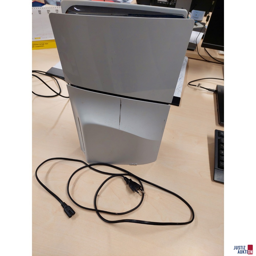 Playstation 5 der Marke Sony - Modell&colon; CFI-2016