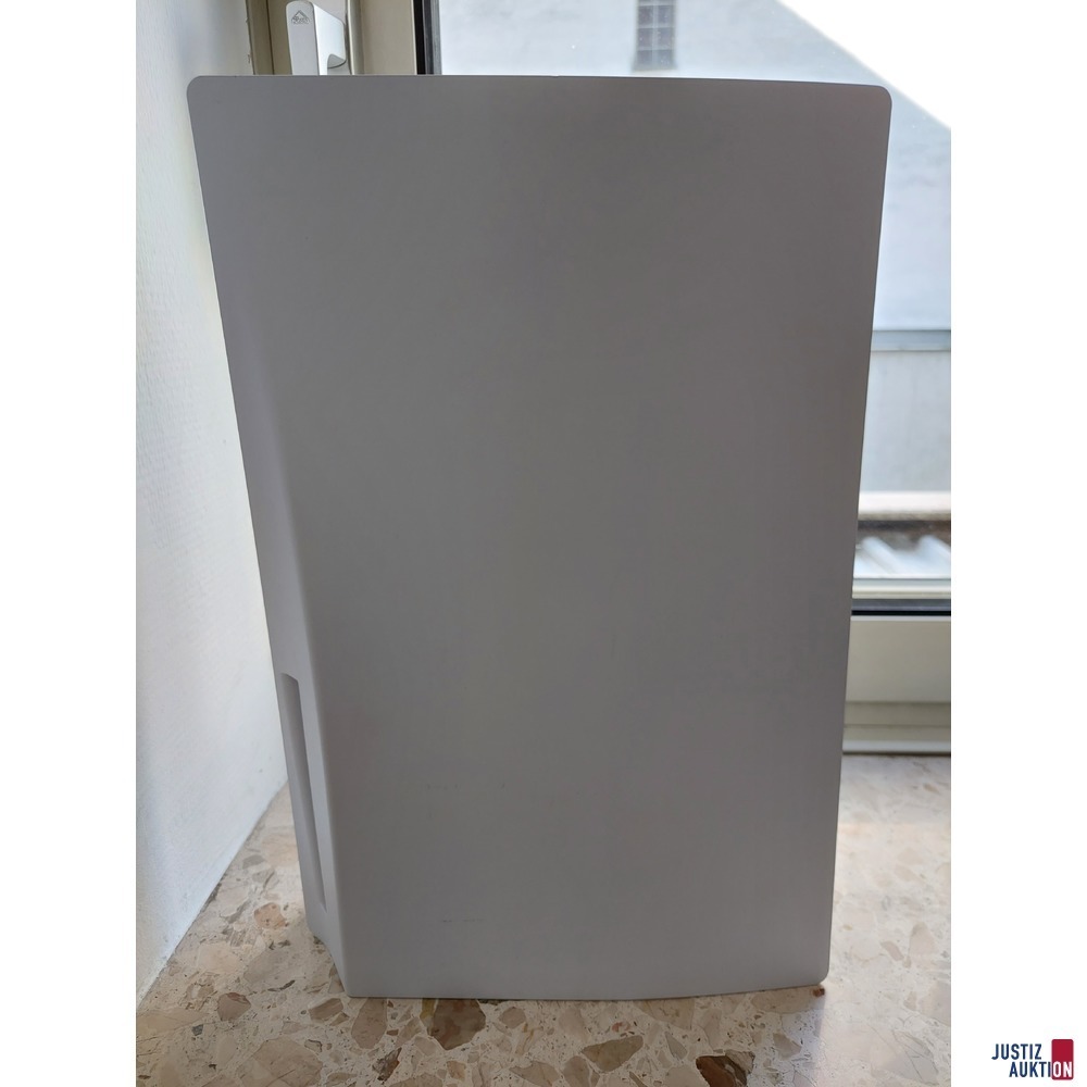 Sony PlayStation 5 - Model: DFI-1016A - Model: DFI-ZCT1W