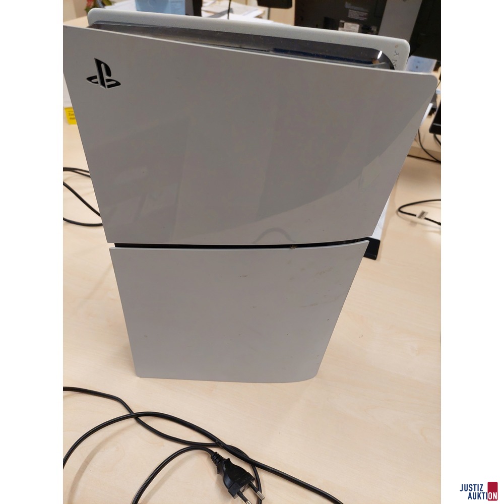 Playstation 5 der Marke Sony - Modell&colon; CFI-2016