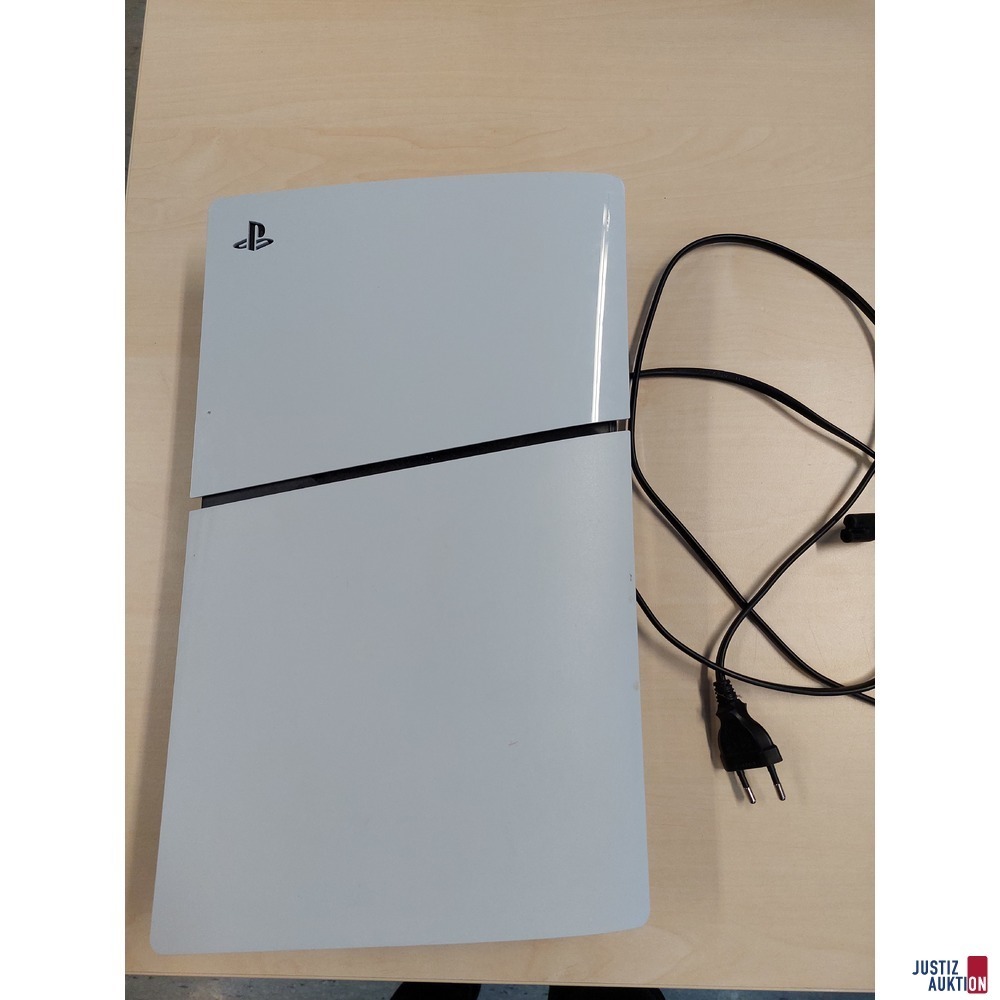 Playstation 5 der Marke Sony Model&colon; CFI-2016