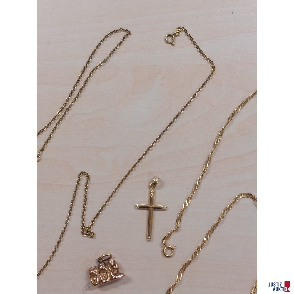 2 Gelbgoldketten mit Kreuz- und Affenanh&auml;nger&comma; 585 &permil; punziert&comma; L&auml;nge 56 und 70 cm&comma; 14&comma;5 g