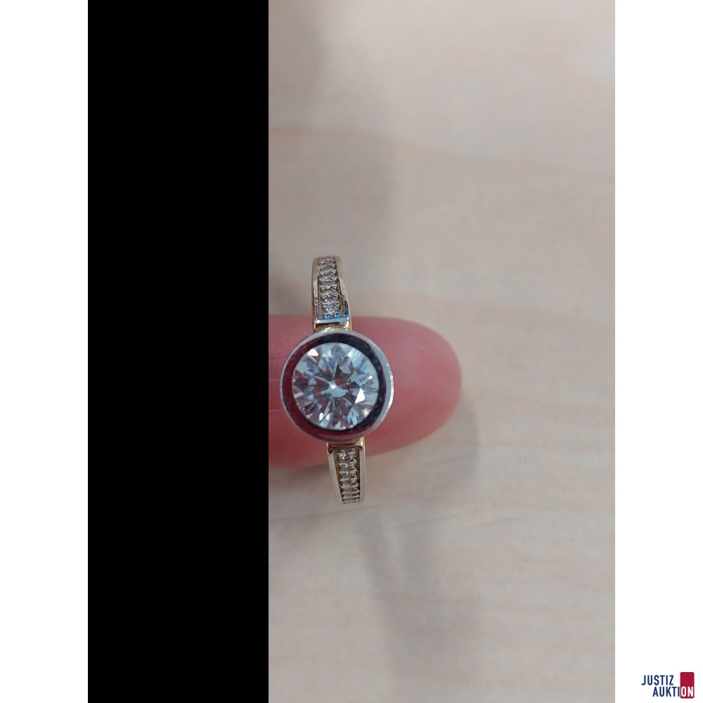 Damenring Wei&szlig;gold mit wei&szlig;en Schmucksteinen 2&comma;5 g 585 &permil; punziert Gr&ouml;&szlig;e 55