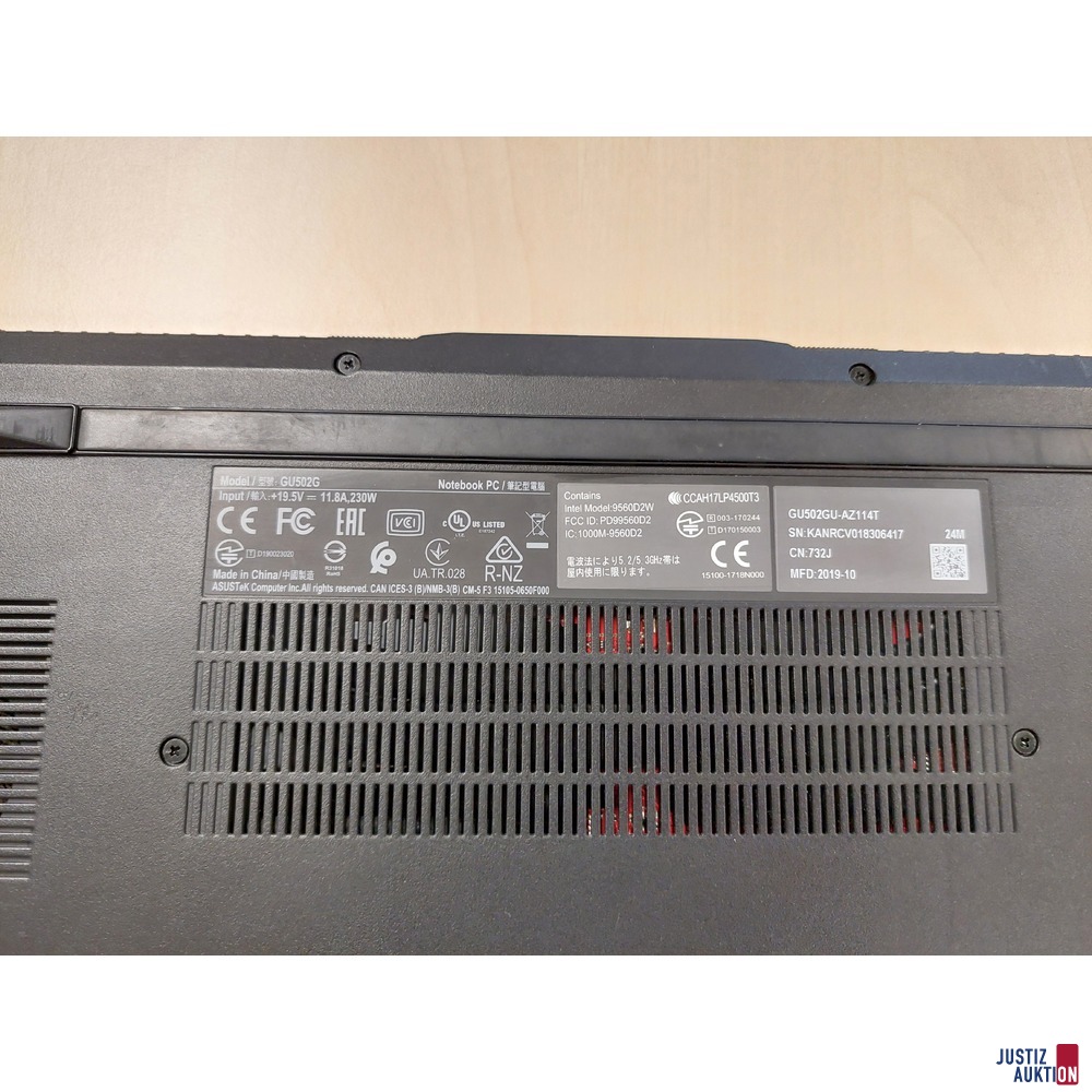 Notebook der Marke Asus - Model&colon; GU502G