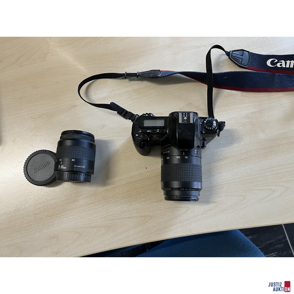 Canon EOS 500 Spiegelreflexkamera mit weiterem Objektiv