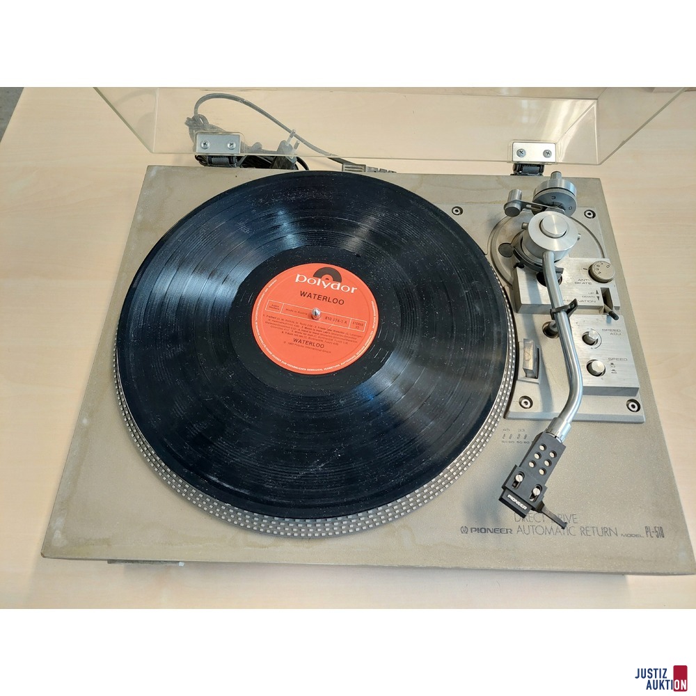 Plattenspieler der Marke Pioneer PL-518