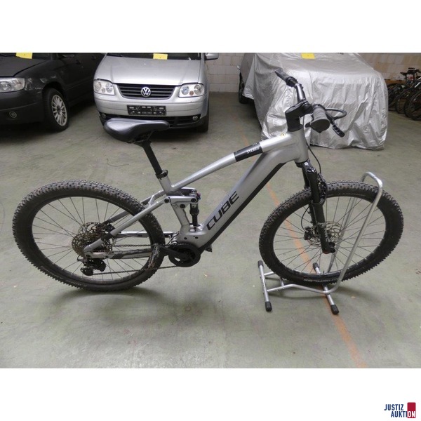 Mountainbike Cube Stereo Hybrid 120 Race