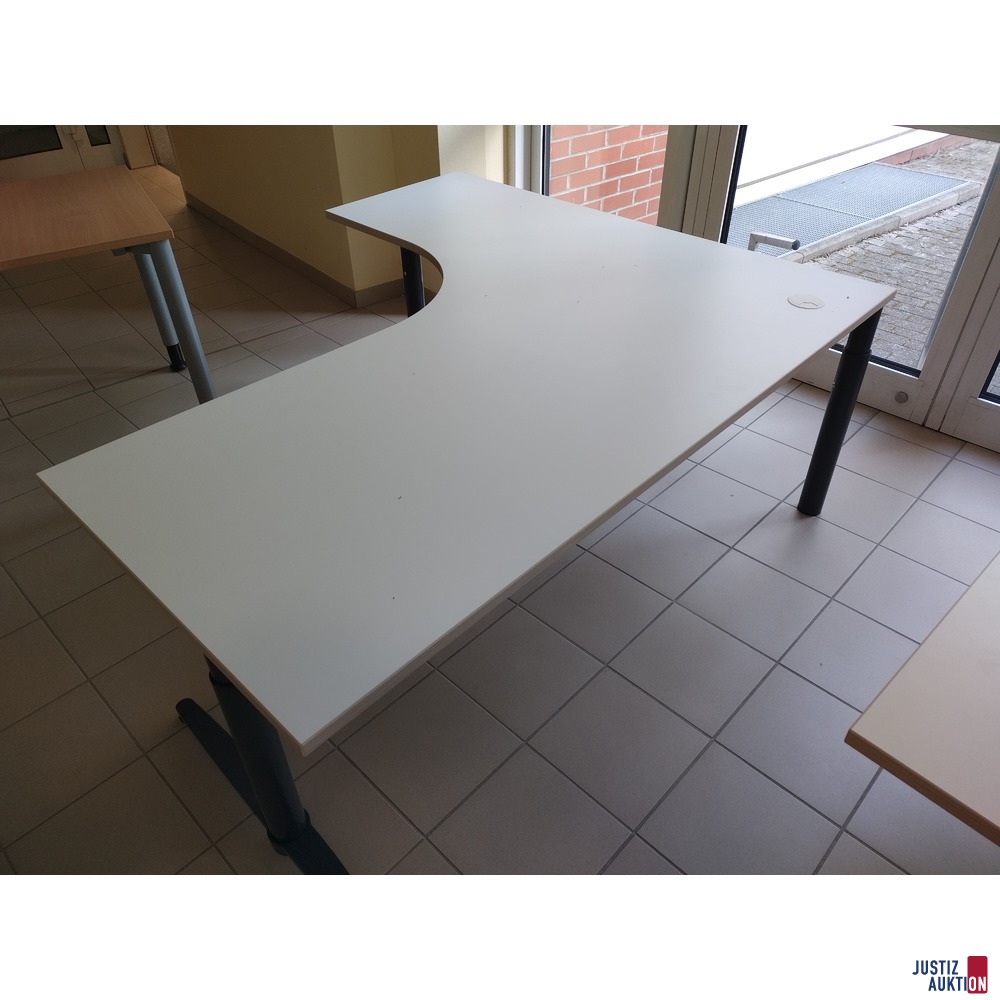 Schreibtisch 2