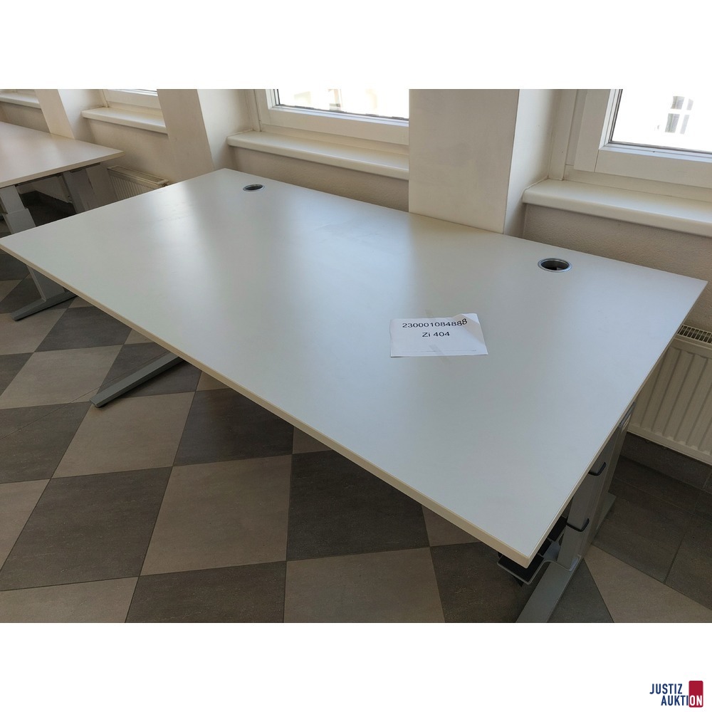 Schreibtisch