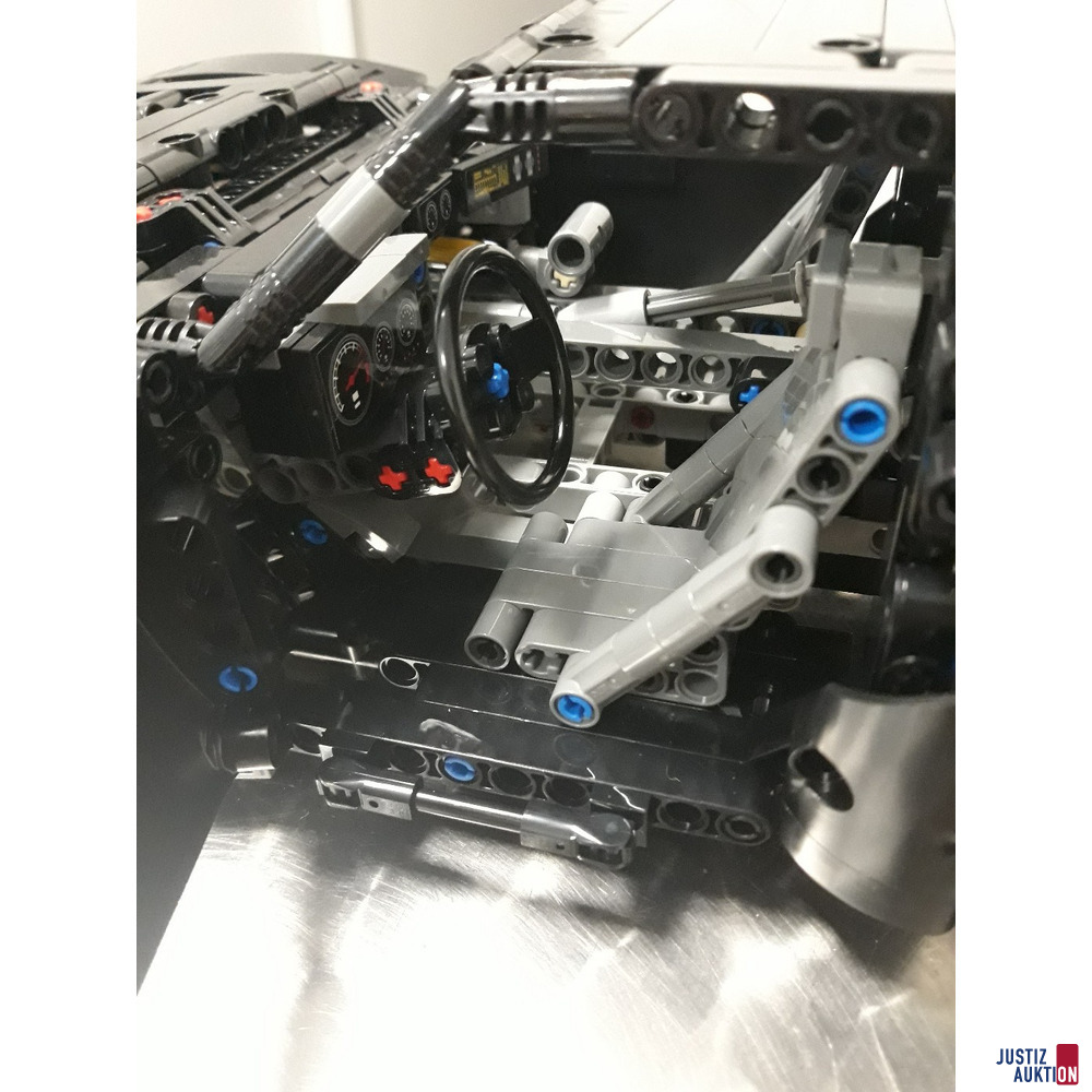 The Batman - Batmobile von LEGO Technic