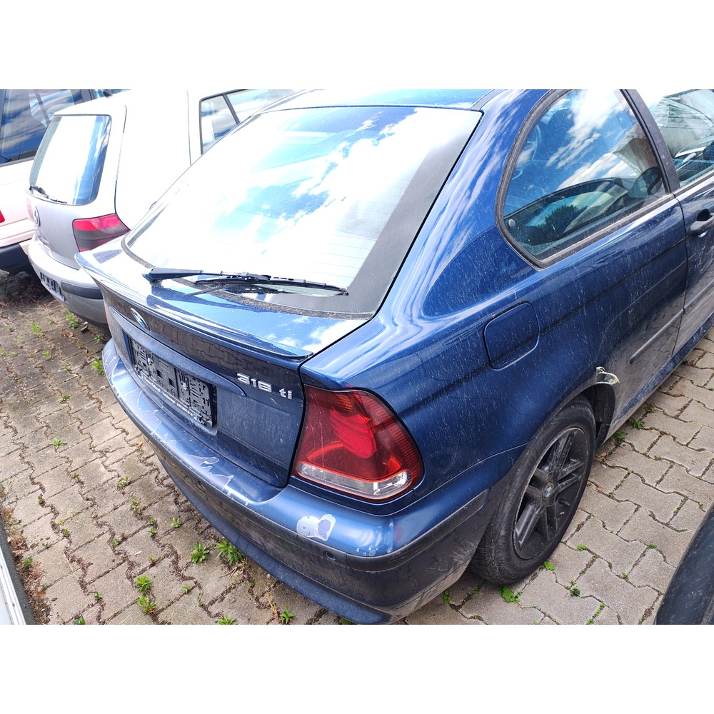 Hinten