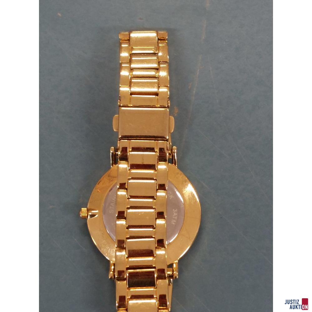 Damenarmbanduhr der Marke DMQ