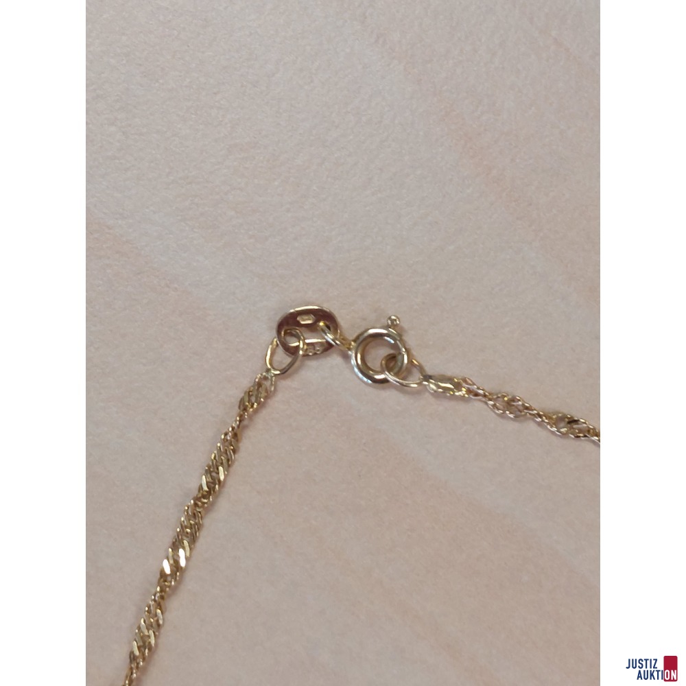 Gelbgoldkette mit zwei Anh&auml;ngern&comma; 585 &permil; punziert&comma; 3&comma;5 g&comma; L&auml;nge 45 cm
