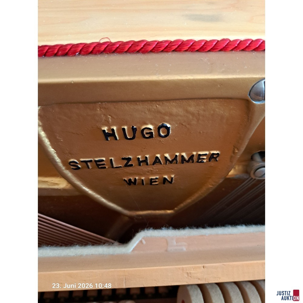 Klavier&sol;Piano der Marke &apos&semi;Hugo Stelzhammer&apos&semi; aus Holz