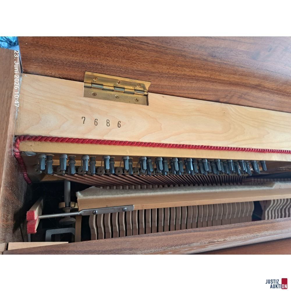 Klavier&sol;Piano der Marke &apos&semi;Hugo Stelzhammer&apos&semi; aus Holz