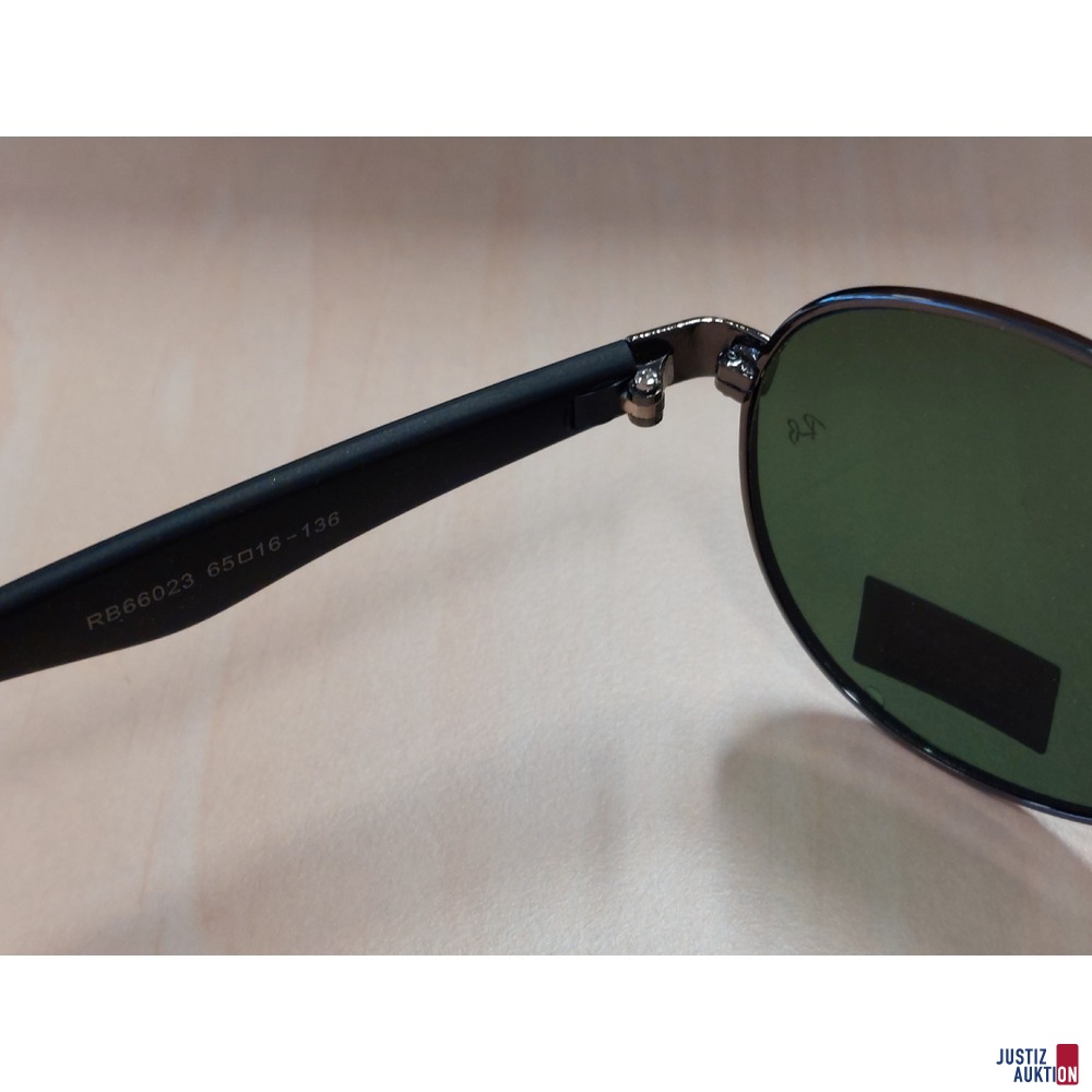 Herrensonnenbrille der Marke Ray Ban Pilotenstyle