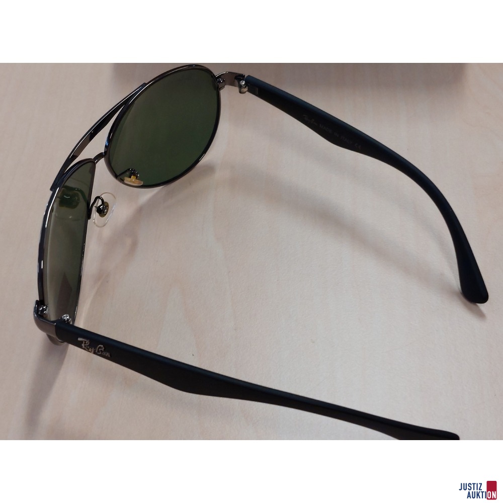 Herrensonnenbrille der Marke Ray Ban Pilotenstyle