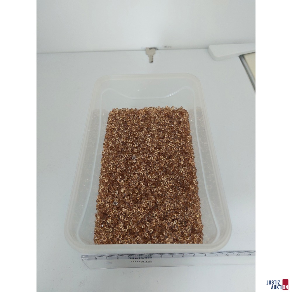 Swarovski Steine goldfarben ca. 1650 g