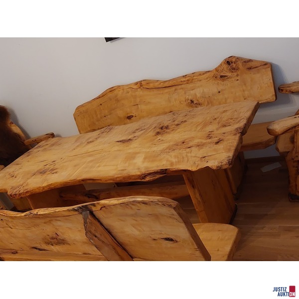 Esstisch mit zwei B&auml;nken &sol; Holz &sol;