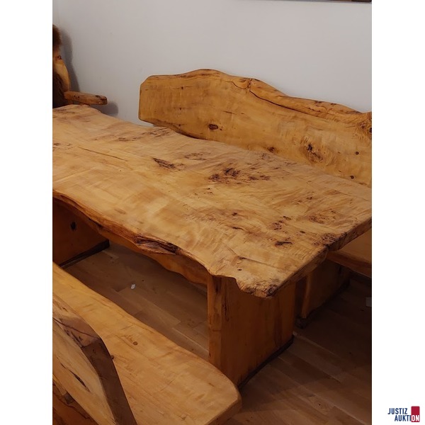 Esstisch mit zwei B&auml;nken &sol; Holz &sol;