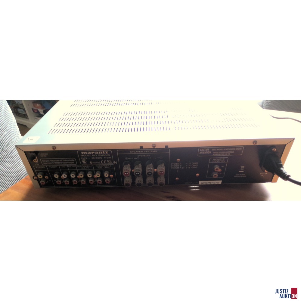 Marantz hinten