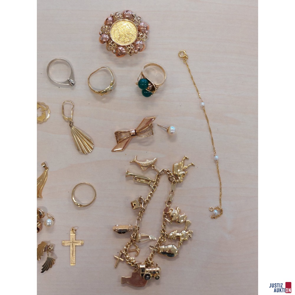 Konvolut an Schmuck