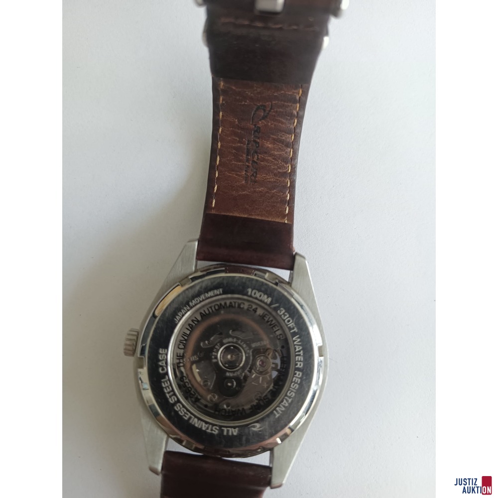 Armbanduhr hinten