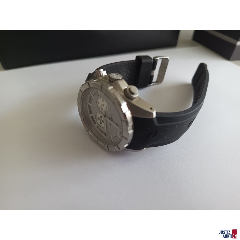 Armbanduhr seitlich